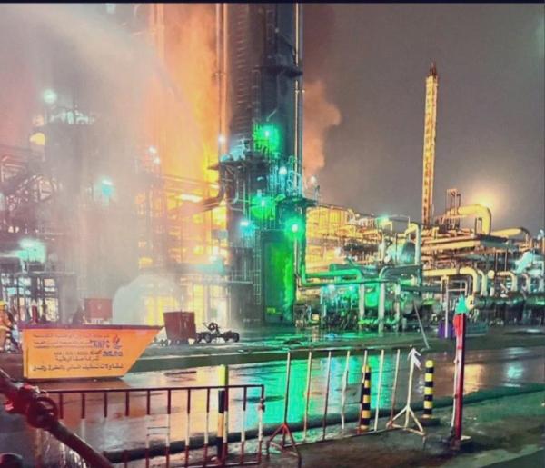 الكويت.. إخماد حريق بمصفاة ميناء الأحمدي ولا إصابات