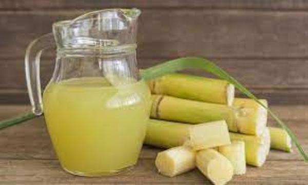 يقضي عصير القصب على البثور السوداء بالبشرة - مشاع إبداعي