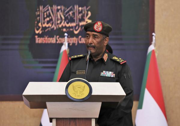 «البرهان» ينفي توقيع الجيش السوداني على اتفاق سياسي مع «قحت»