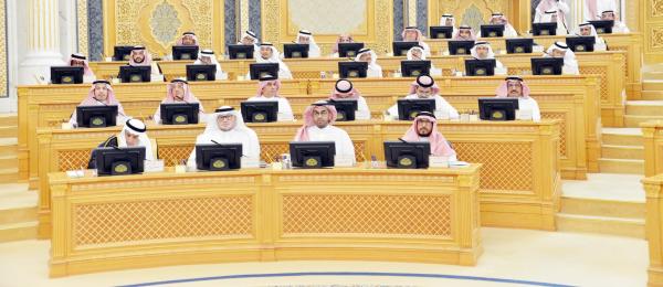 مناقشة تقرير مقدم من اللجنة المالية والاقتصادية - حساب مجلس الشورى على تويتر