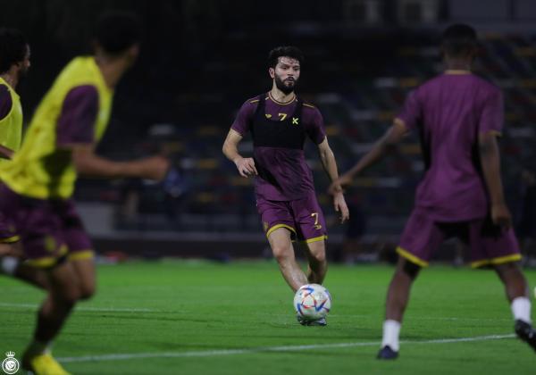 النصر يستهل معسكره في أبوظبي بحصة تكتيكية