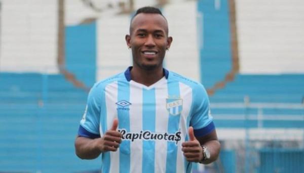 وفاة لاعب كولومبي خلال التدريبات