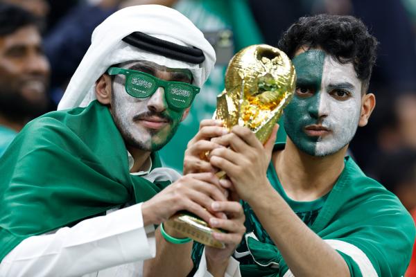 الجمهور السعودي يزيد بهحة المونديال