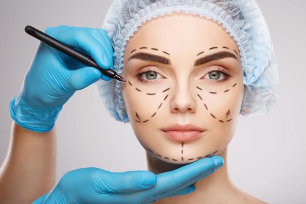 يوجا الوجه تعد البديل الأرخص لعمليات التجميل- مشاع إبداعي