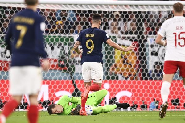 صور مباراة فرنسا وبولندا في كأس العالم 2022