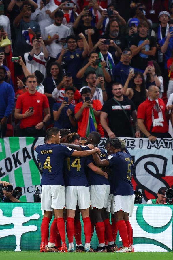 صور مباراة فرنسا وبولندا في كأس العالم 2022