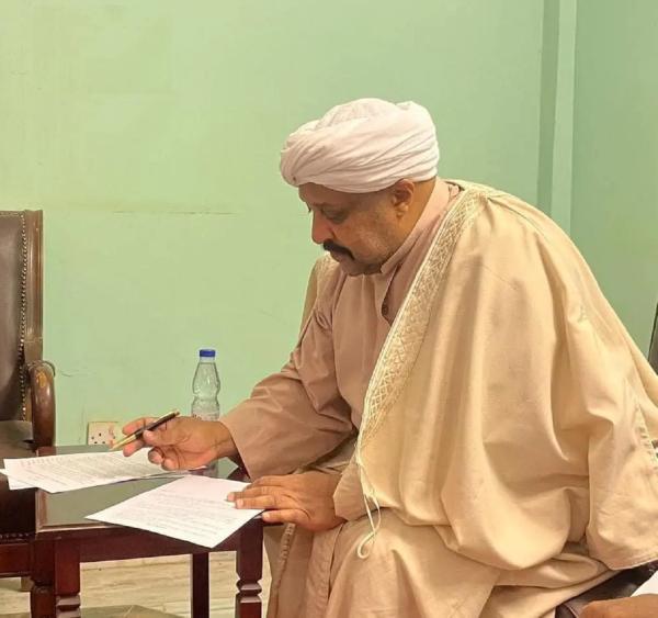 زعيم الختمية يجمد نشاط ابنه الحسن في الحزب الاتحادي الاصل - اليوم