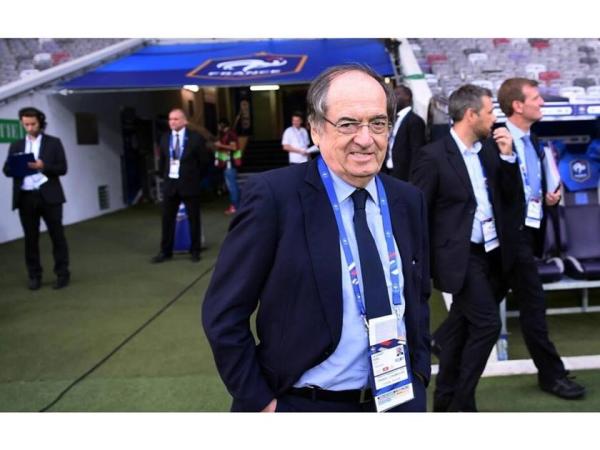 مباراة تفصل ديشامب عن تقرير مصيره مع منتخب فرنسا