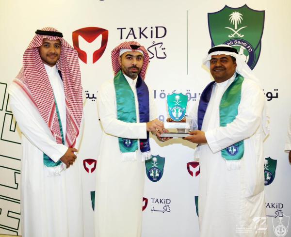 الأهلي يوقع عقد رعاية للفريق النسائي بناديه