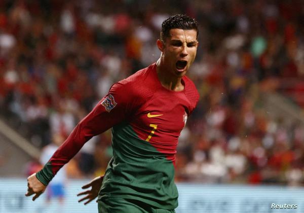 رونالدو بديلاً.. تشكيل البرتغال في مواجهة سويسرا بكأس العالم