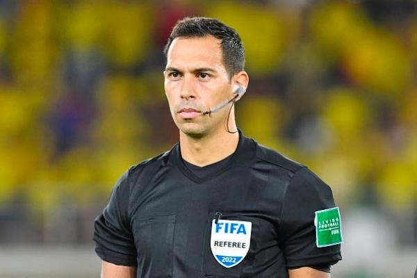 الكشف عن حكم مباراة المغرب والبرتغال في كأس العالم 2022