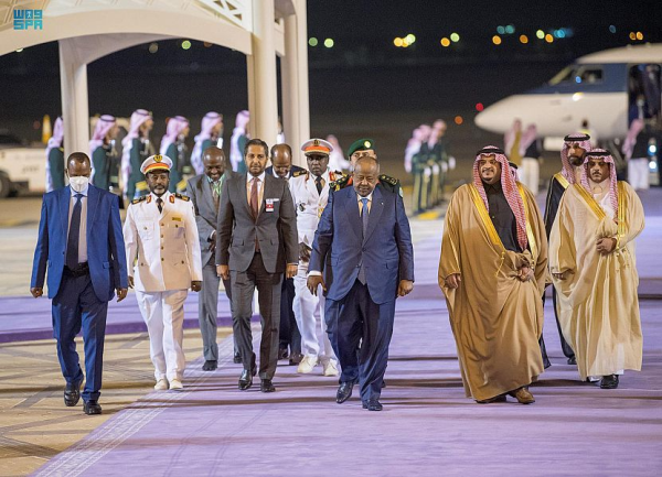 رئيس جمهورية جيبوتي يصل إلى الرياض