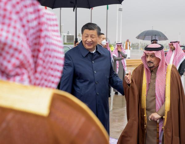 الرئيس الصيني يغادر الرياض