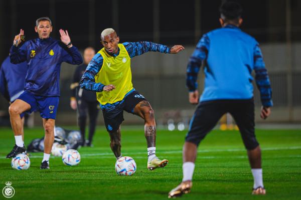 'غارسيا' يُجهز 'النصر' بالتكتيك واللياقة