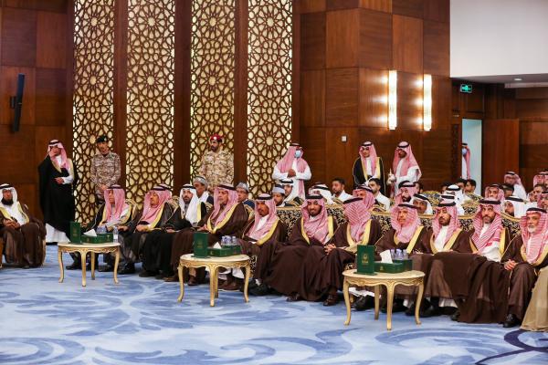 حضر المجلس عدد من أصحاب السمو والمسؤولين - حساب الإمارة على تويتر