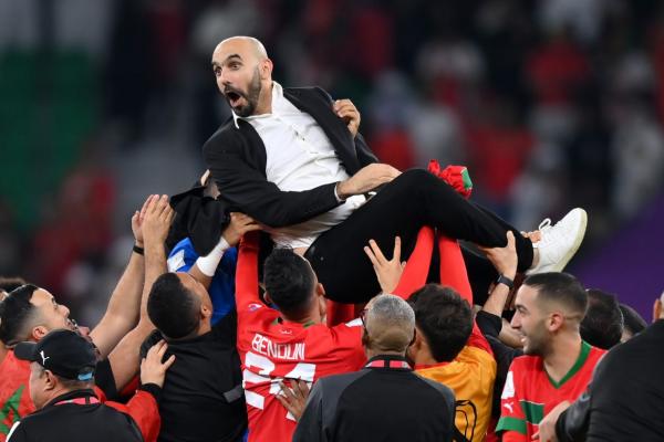 وليد الركراكي مع نجوم المغرب
