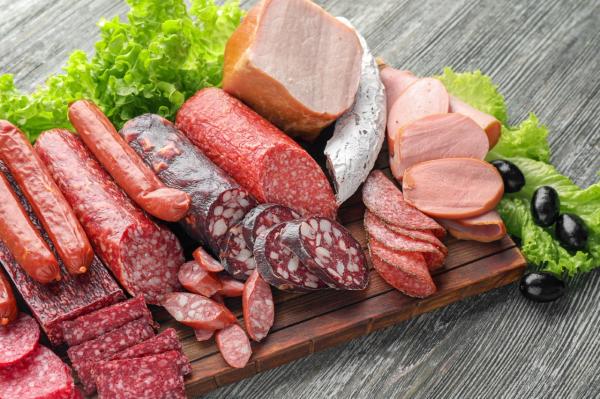 اللحوم الحمراء تؤدي للإصابة بالنقرس وارتفاع حمض اليوريك- اليوم