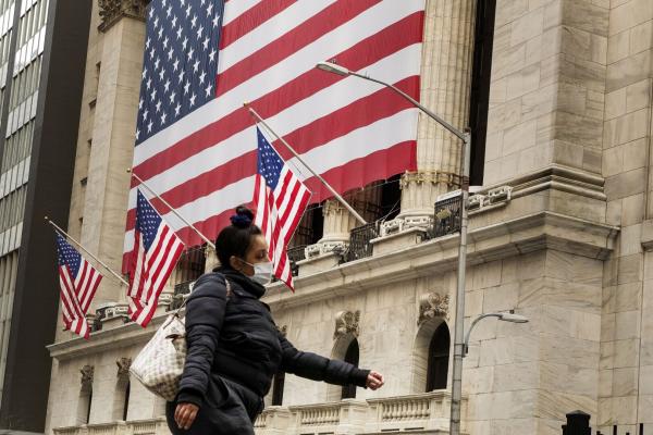 6.8 تريليون دولار.. خسائر تكبدها الأمريكيون هذا العام