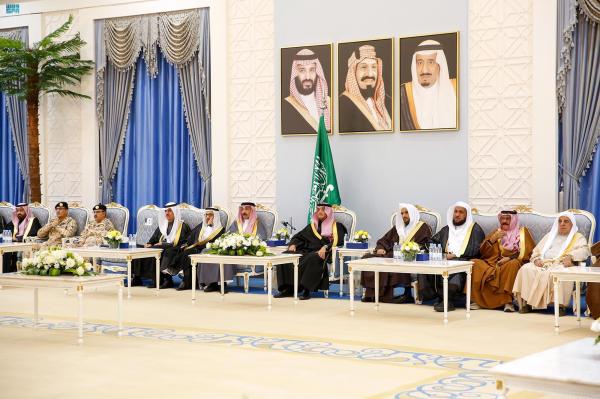 محافظ الأحساء يلتقي منسوبي إدارة سجن الأحساء