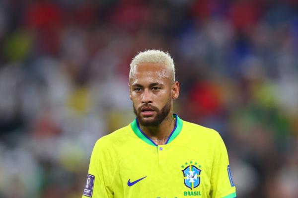 نيمار يفكر في اعتزال جزئي بعد نكبة كأس العالم
