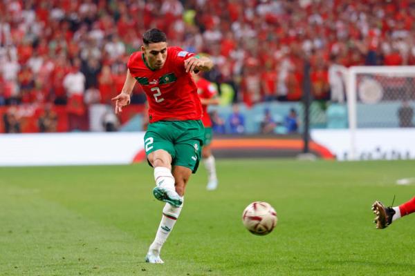 من بينهم أشرف حكيمي.. من أسرع 10 لاعبين في كأس العالم 2022؟