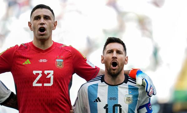 مارتينيز يبعث رسالة لمبابي ويشيد بالعظيم ميسي قبل نهائي كأس العالم