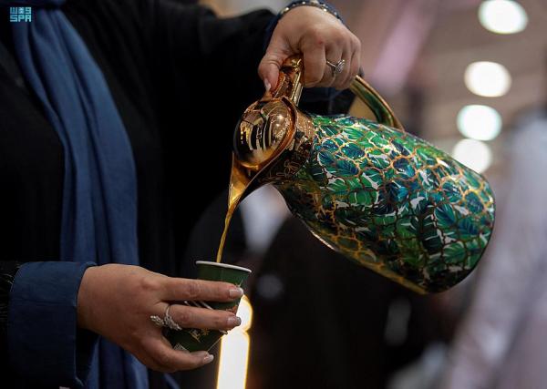 القهوة عنصر أساسي ورمز باق لعادات الشعب السعودي وتقاليده العريقة - واس