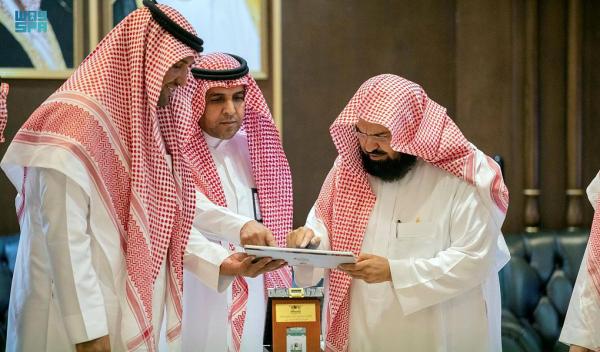 الرئيس العام لشؤون الحرمين يدشن الحقيبة الرقمية لمكتبة المسجد النبوي
