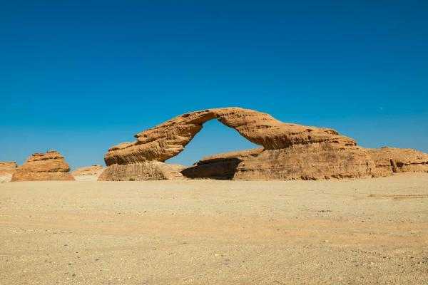 صخرة القوس - welcomesaudi
