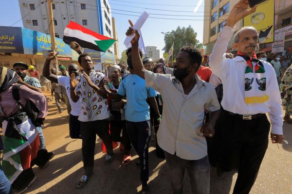 مسيرة لإحياء الذكرى الرابعة للانتفاضة التي أطاحت بالرئيس السابق عمر البشير في الخرطوم - رويترز 