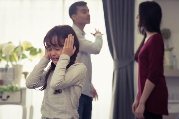 المشاكل الاجتماعية تتسبب فى الإصابة بثنائي القطب - اليوم