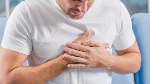 منها الصدمة العاطفية.. 7 أسباب شائعة للجلطات القلبية