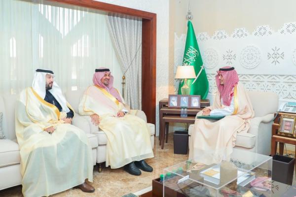 نائب أمير المنطقة الشرقية يستقبل مدير مكتب وزارة الرياضة بالأحساء بمناسبة تعيينه