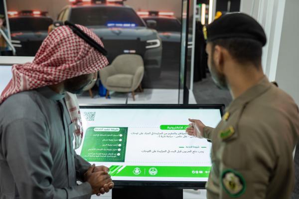 إدارة المرور تطلع المستفيدين على خدماتها - اليوم