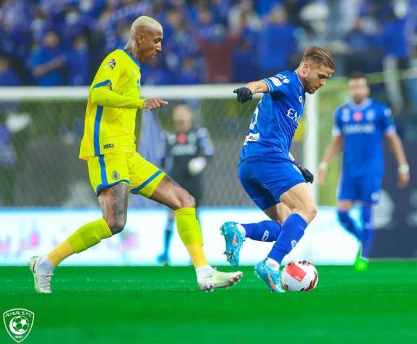النصر والهلال.. من يحسم الديربي؟