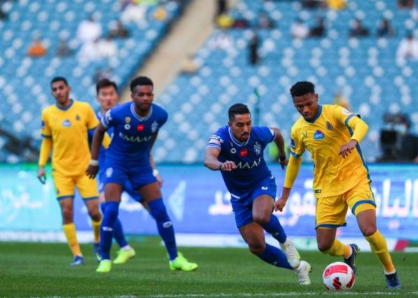 النصر والهلال .. قمة العاشرة