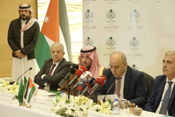 السفير السديري يقول إن احتفاء العالم في 18 ديسمبر من كل عام باليوم العالمي للغة العربية، يؤكد مكانتها - حساب السفارة على تويتر