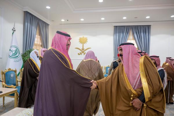 الأمير فيصل بن خالد خلال اللقاء - تويتر إمارة الحدود الشمالية