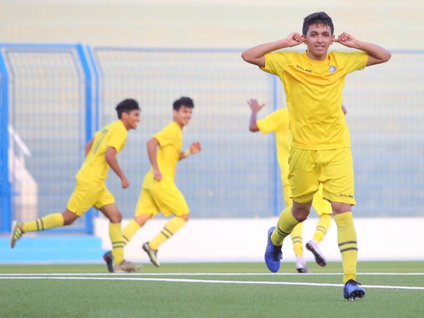 لاعب التعاون يخضع لعملية الرباط الصليبي