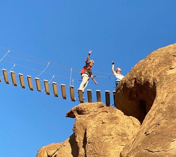 صعود الجبال على مسارات حديدية مثبتة باستخدام الحبال- فيافيراتا