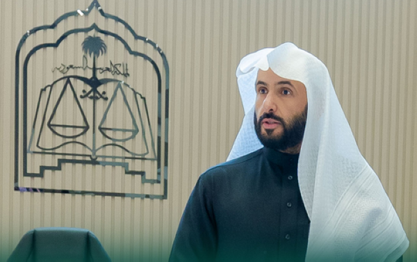 وزير العدل يوجه بإطلاق العقود الإلكترونية الموثقة
