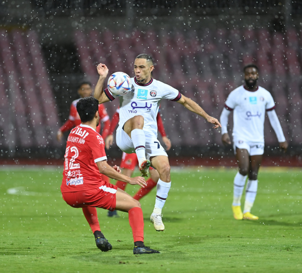 دوري روشن | الوحدة يتعادل سلبيًا أمام العدالة