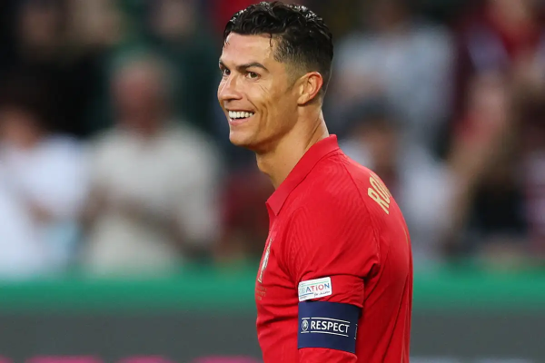 لماذا غادر كريستيانو رونالدو الدوريات الأوروبية؟