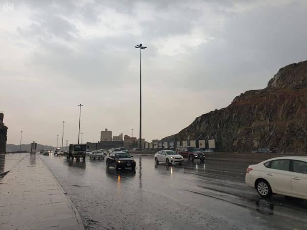 جامعة جدة تعلق الدراسة حضوريًا غدًا للطلاب