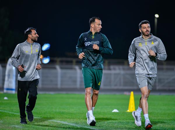 الخليج يستعيد بلعمري في تحضيراته لمواجهة التعاون