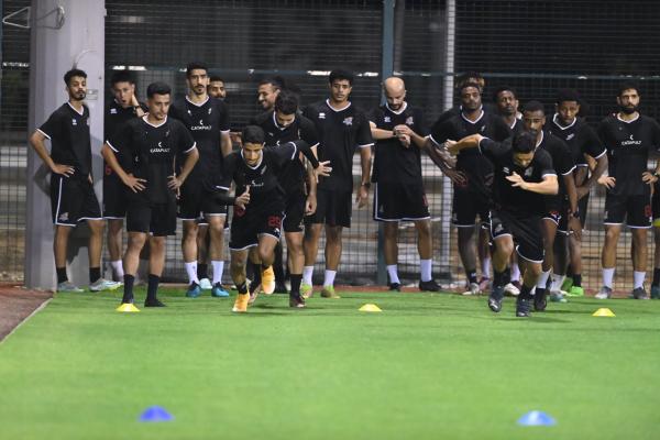 دوري روشن.. الوحدة يستعد لمباراة الشباب بمناورة