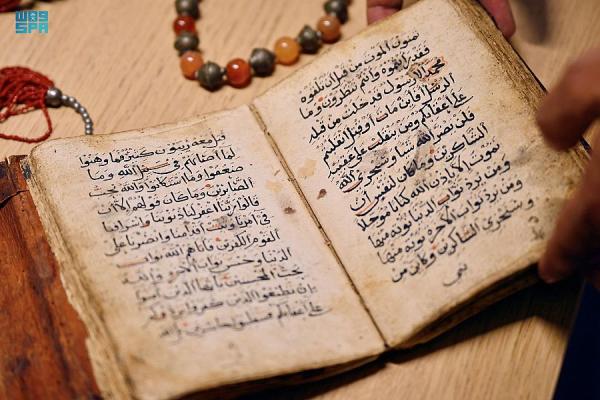 تمكن الصميلي من جمع أكبر قدر من المعروضات التراثية والتحف والعملات والجرائد والمجلات - واس