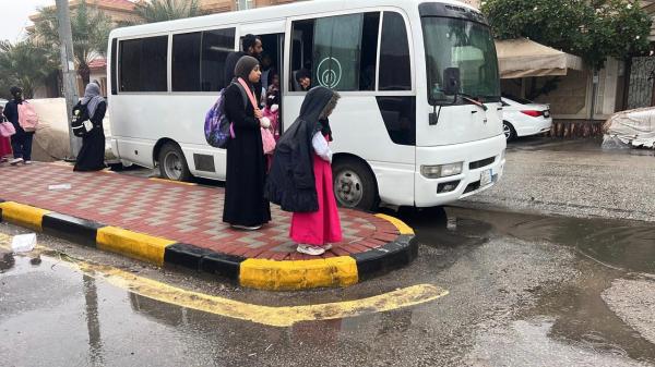 أمطار الشرقية.. فوضى وارتباك في صرف الطلاب