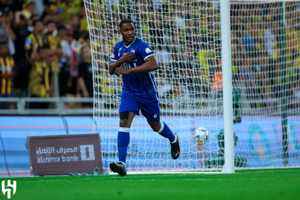 6 × 6 إيجالو يحطم الأرقام مع الهلال