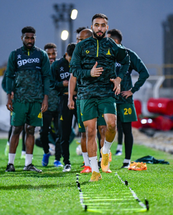 الخليج يعود لتدريباته بعد الفوز على الوحدة